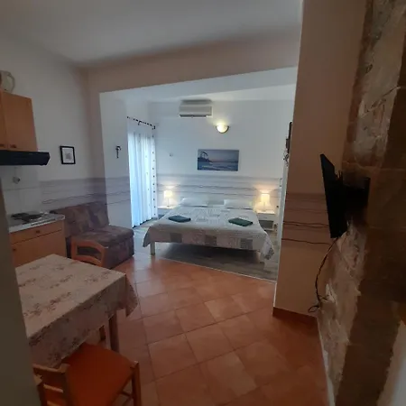 Pearl 1 * Jesenice (Split-Dalmatia)